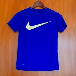 Nike Dri FitBoys Medium Top. Like new.